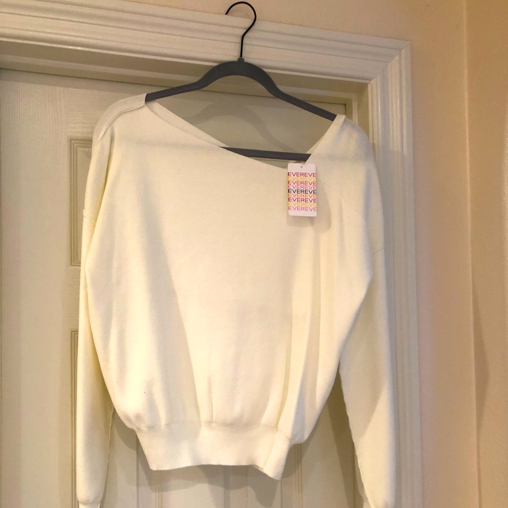EVEREVE Line and Dot off shoulder sweater